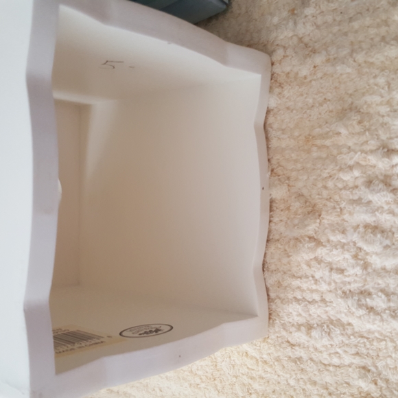 Laura Ashley May Garden tissue box - Picture 4 of 4